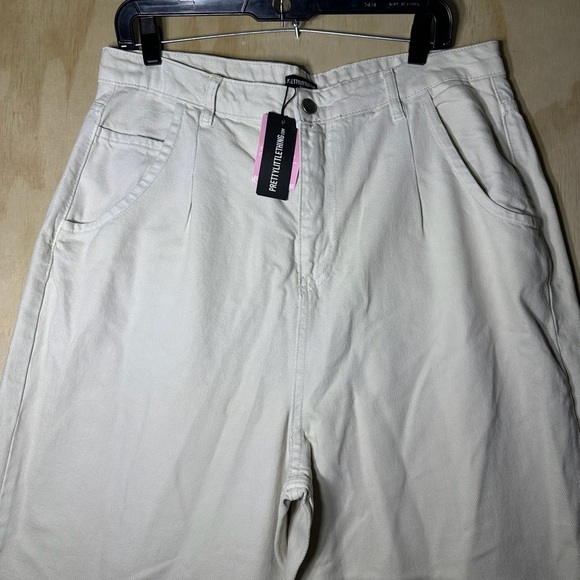 Pretty Little Thing Tall Seam Detail Wide Leg Jeans Stone Light Wash Size US 12 - Picture 2 of 9